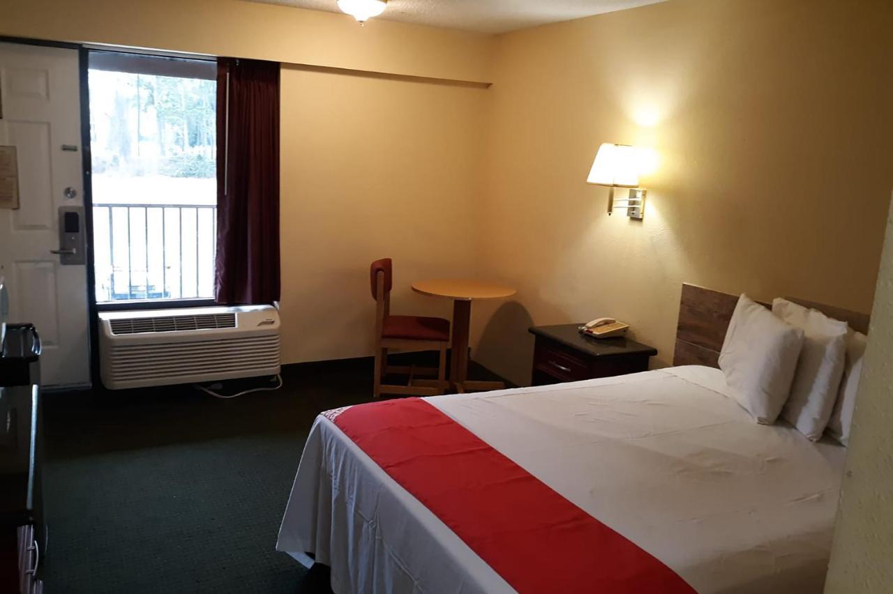 Super Value Inn Valdosta Buitenkant foto