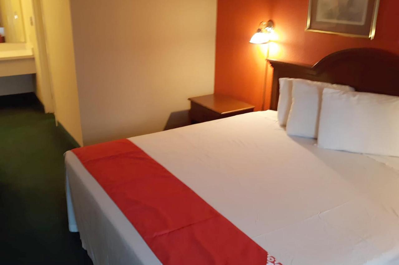 Super Value Inn Valdosta Buitenkant foto