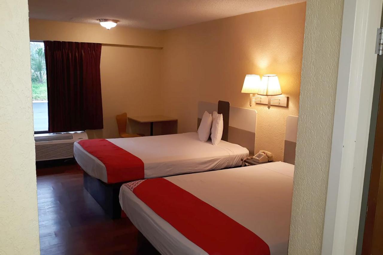 Super Value Inn Valdosta Buitenkant foto